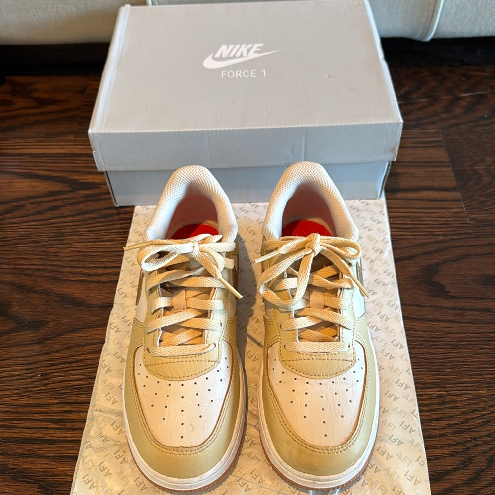 Nike Air Force 1 LVB-PS Size 3Y 
Pearl White / Ale Brown Sesame